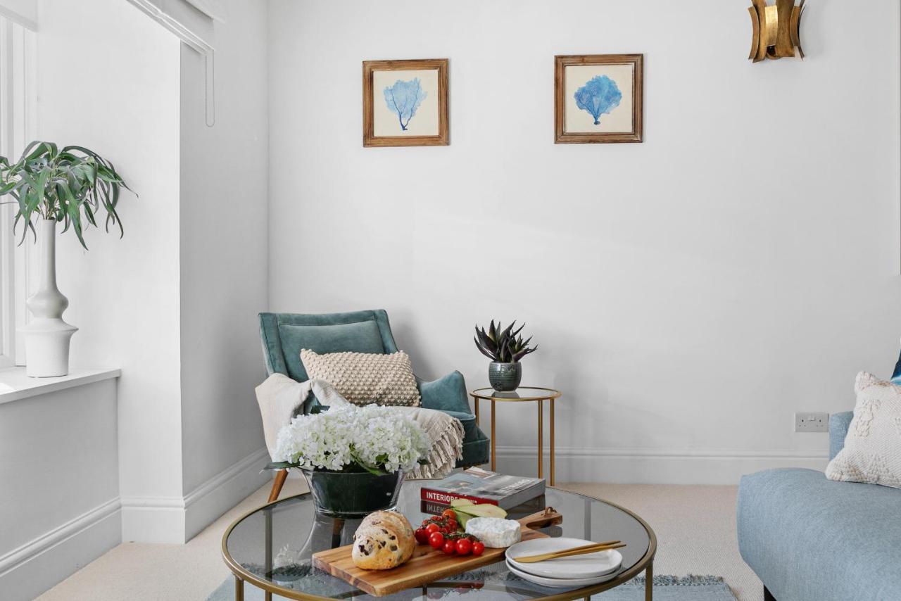 The Seaview Suites At The Corbyn Apartments توركواي المظهر الخارجي الصورة