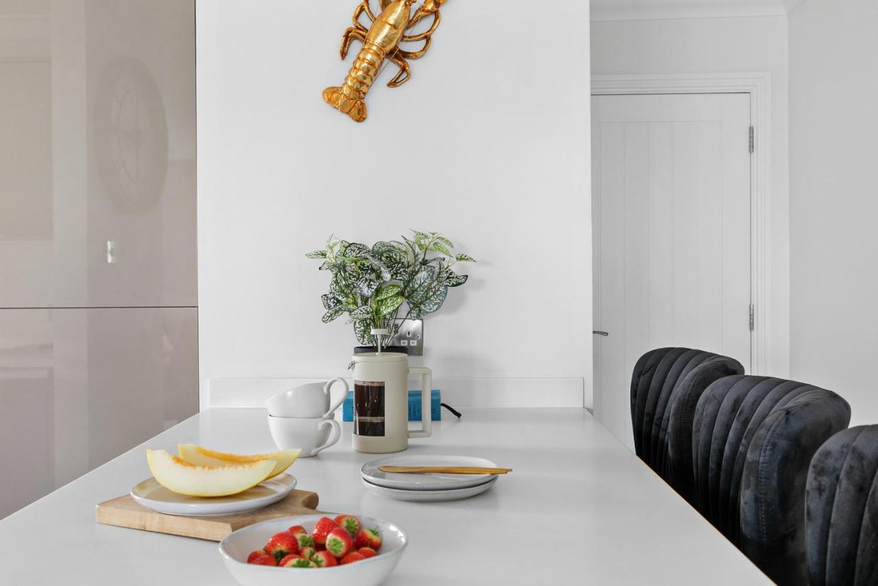 The Seaview Suites At The Corbyn Apartments توركواي المظهر الخارجي الصورة