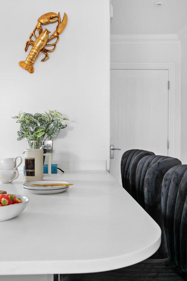 The Seaview Suites At The Corbyn Apartments توركواي المظهر الخارجي الصورة